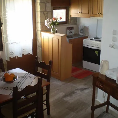 Eleva Villa Aryiroúpolis