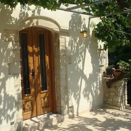Villa Eleva Aryiroúpolis