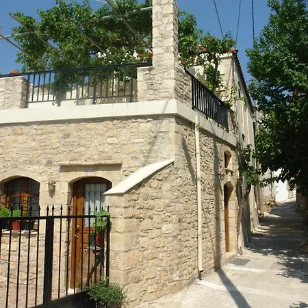 Eleva Villa
